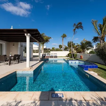 Вилла Puerto Del Carmen Sleeps 6 Pool Air Con Wifi