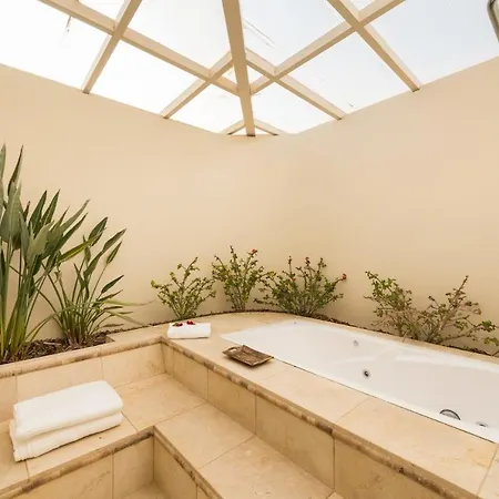 Puerto Del Carmen Sleeps 6 Pool Air Con Wifi Villa Puerto del Carmen (Lanzarote)